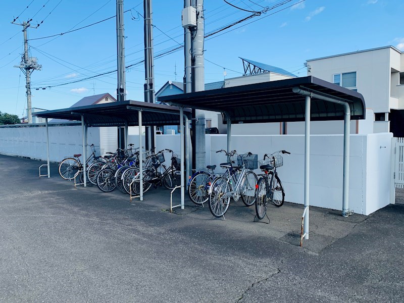 ヴァンドーム青葉 駐輪場